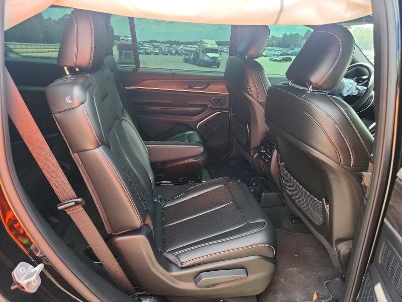 2025 JEEP GRAND CHEROKEE L LIMITED 11