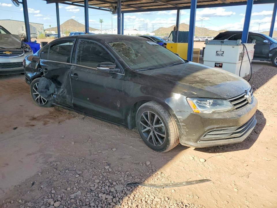 2017 VOLKSWAGEN JETTA SE 4