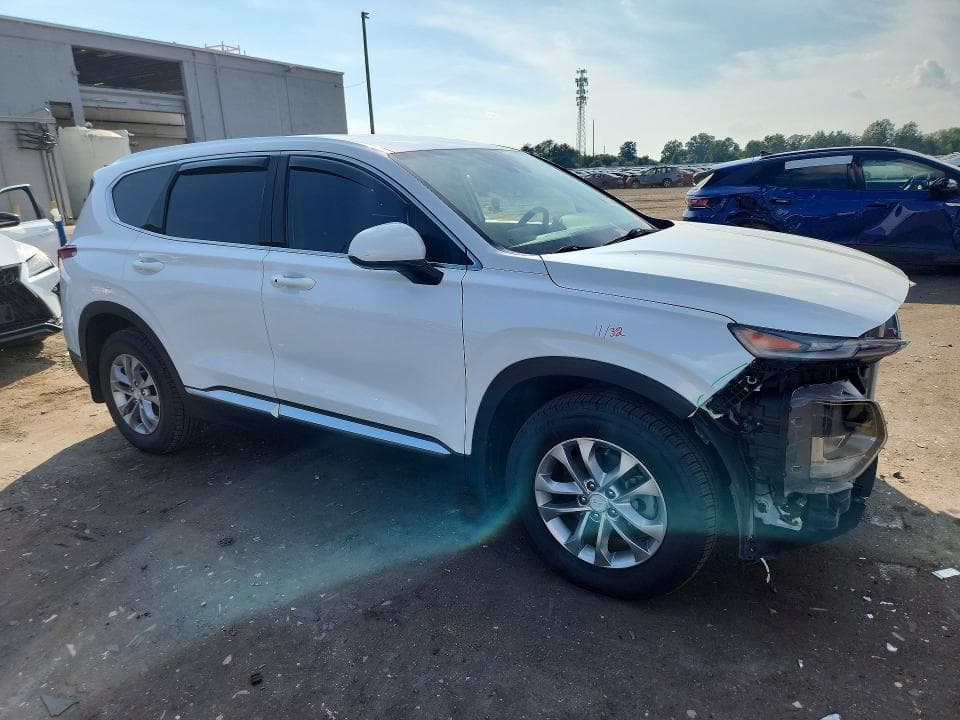 2020 HYUNDAI SANTA FE SEL 4