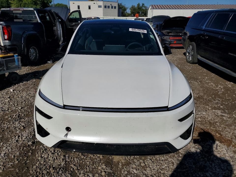 2026 TESLA MODEL Y 5