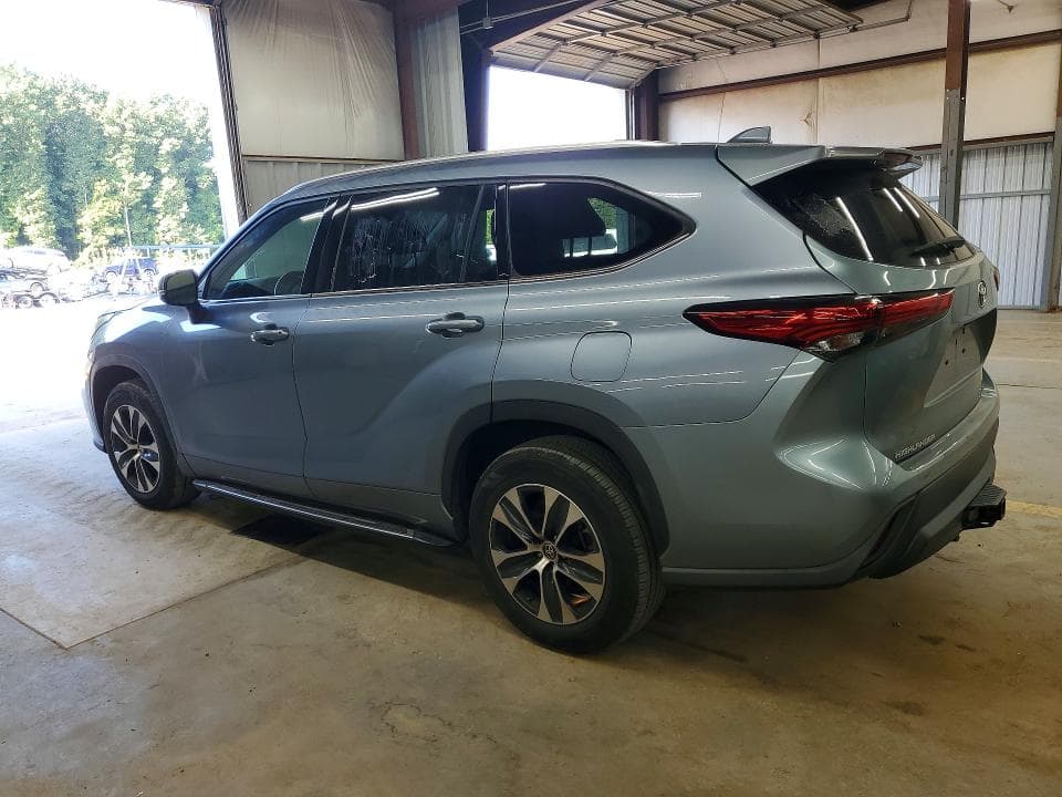 2020 TOYOTA HIGHLANDER XLE 2