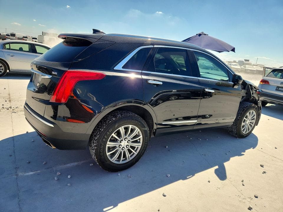2017 CADILLAC XT5 LUXURY 3