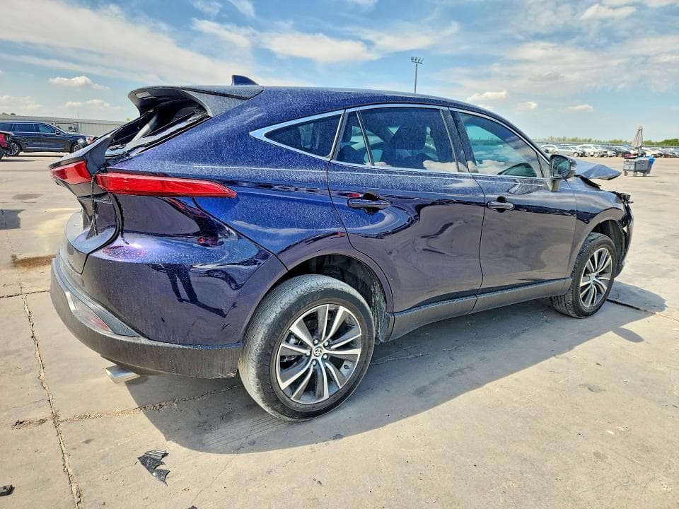 2023 TOYOTA VENZA LE 3