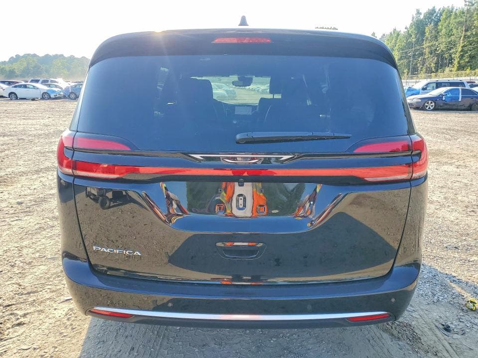 2027 CHRYSLER PACIFICA SELECT 6