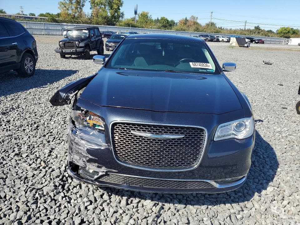 2017 CHRYSLER 300C 5