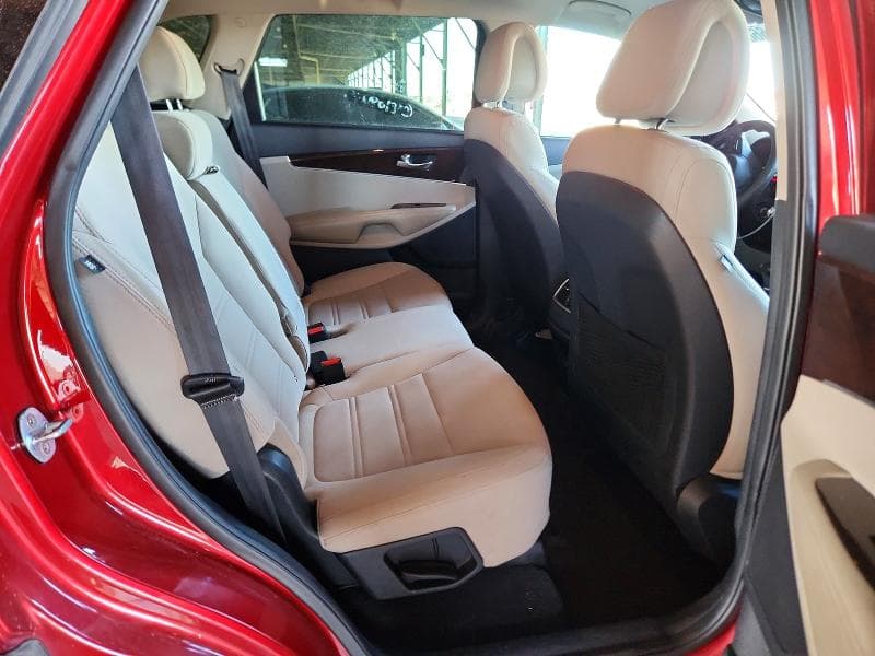 2017 KIA SORENTO LX V6 11
