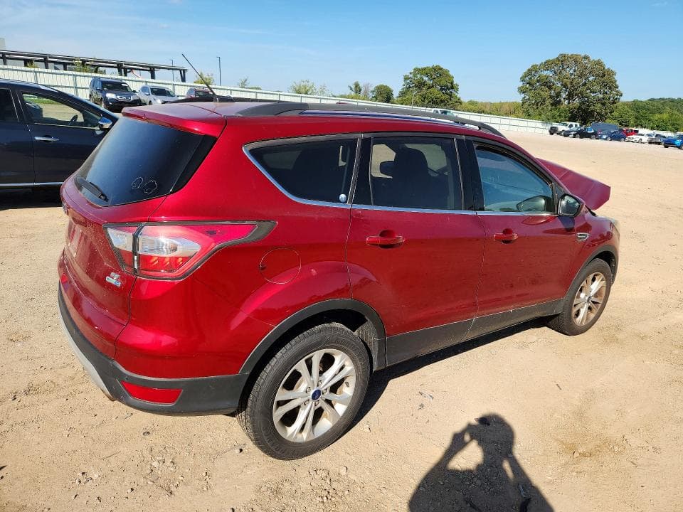 2017 FORD ESCAPE SE 3