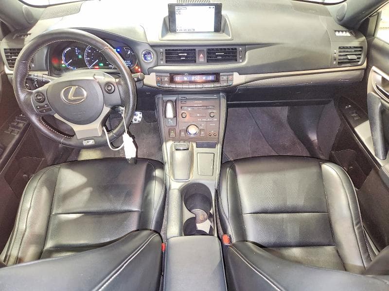 2017 LEXUS CT 200 8