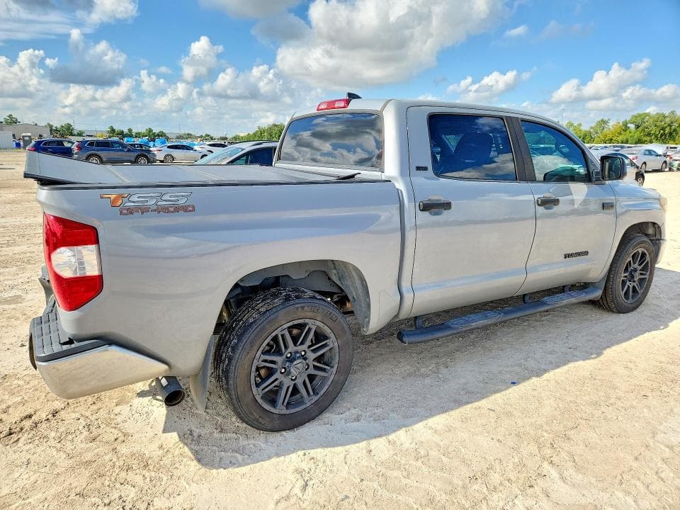 2020 TOYOTA TUNDRA CREWMAX SR5 3