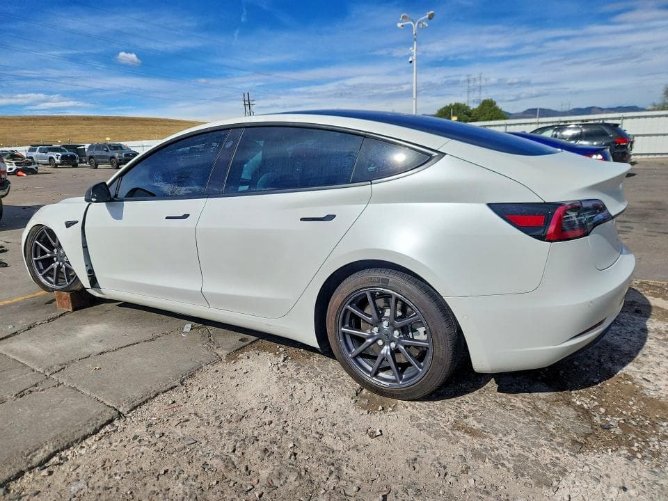 2018 TESLA MODEL 3 2
