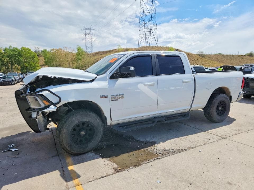 2019 RAM 1500 CLASSIC SLT - 1