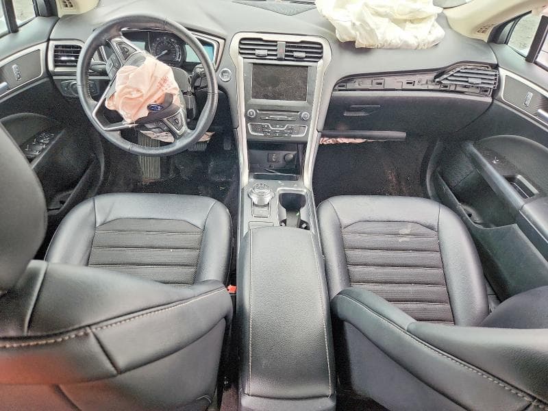 2017 FORD FUSION SE 8