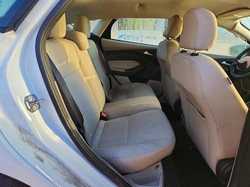 2017 FORD FOCUS SE 10