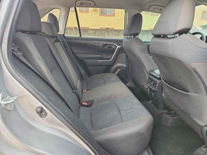 2022 TOYOTA RAV4 LE 11