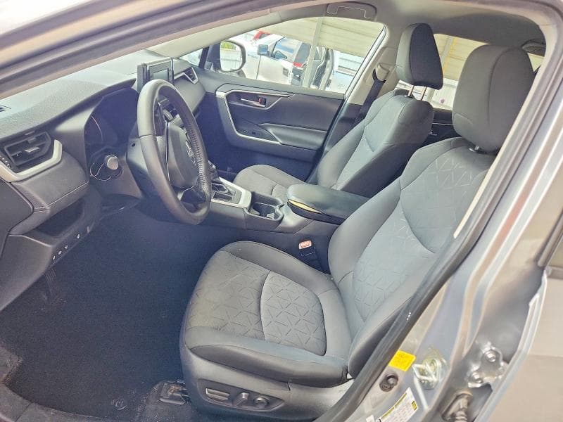 2021 TOYOTA RAV4 XLE 7