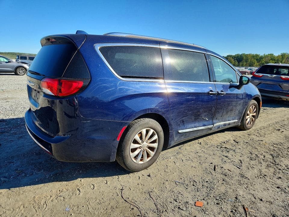 2018 CHRYSLER PACIFICA TOURING L 3