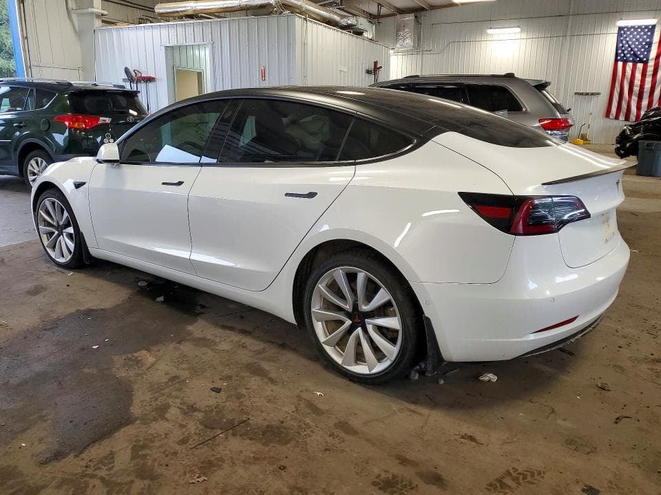 2018 TESLA MODEL 3 2