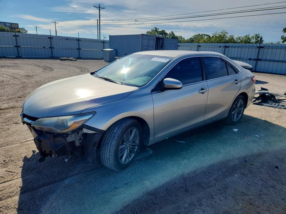 2017 TOYOTA CAMRY SE - 1