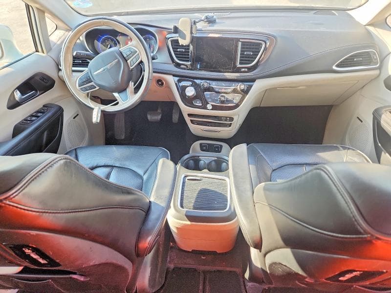 2018 CHRYSLER PACIFICA LIMITED 8