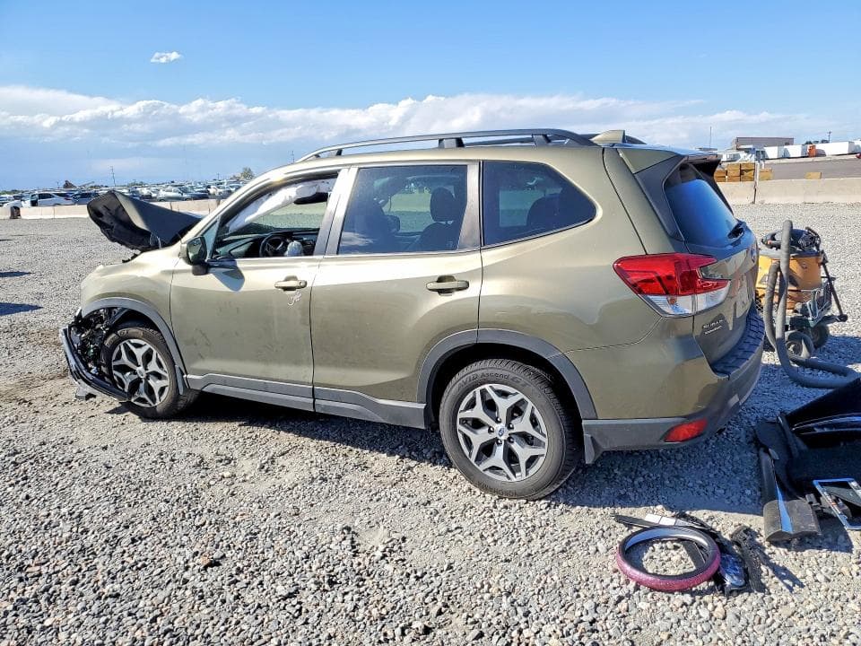 2023 SUBARU FORESTER PREMIUM 2