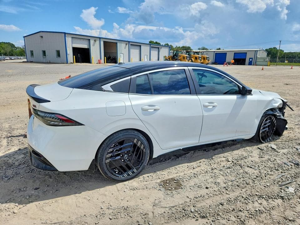 2026 NISSAN SENTRA SR 3