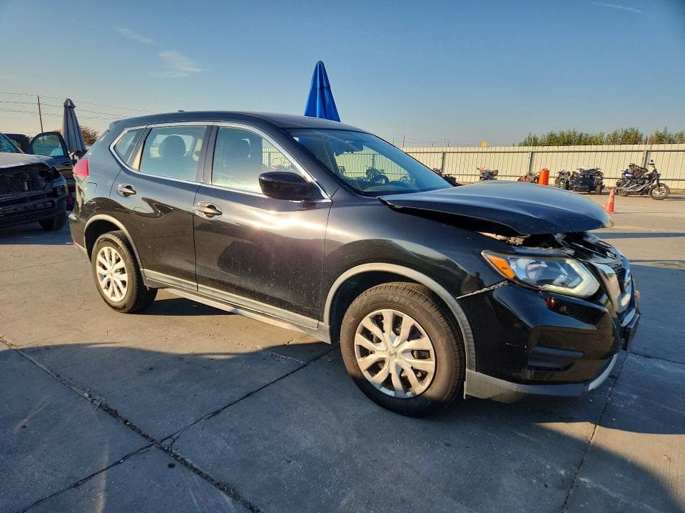 2017 NISSAN ROGUE S 4