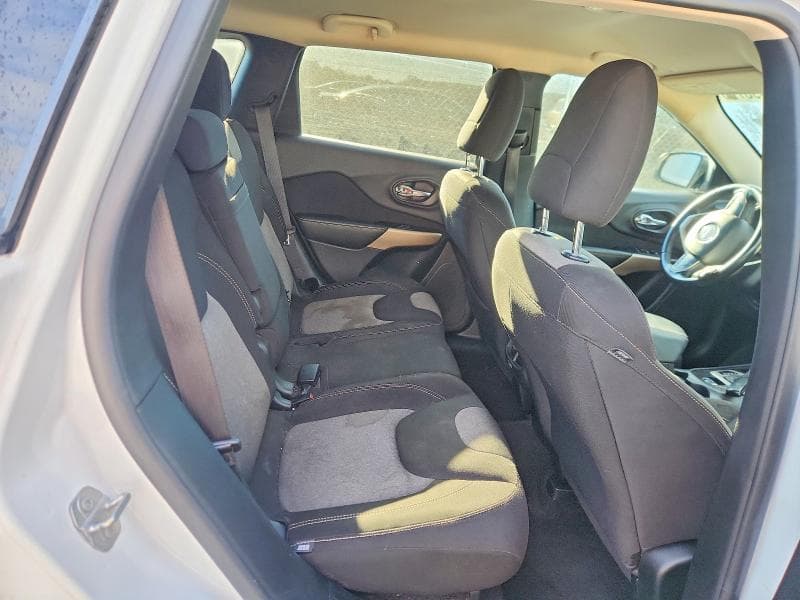 2018 JEEP CHEROKEE LATITUDE 10