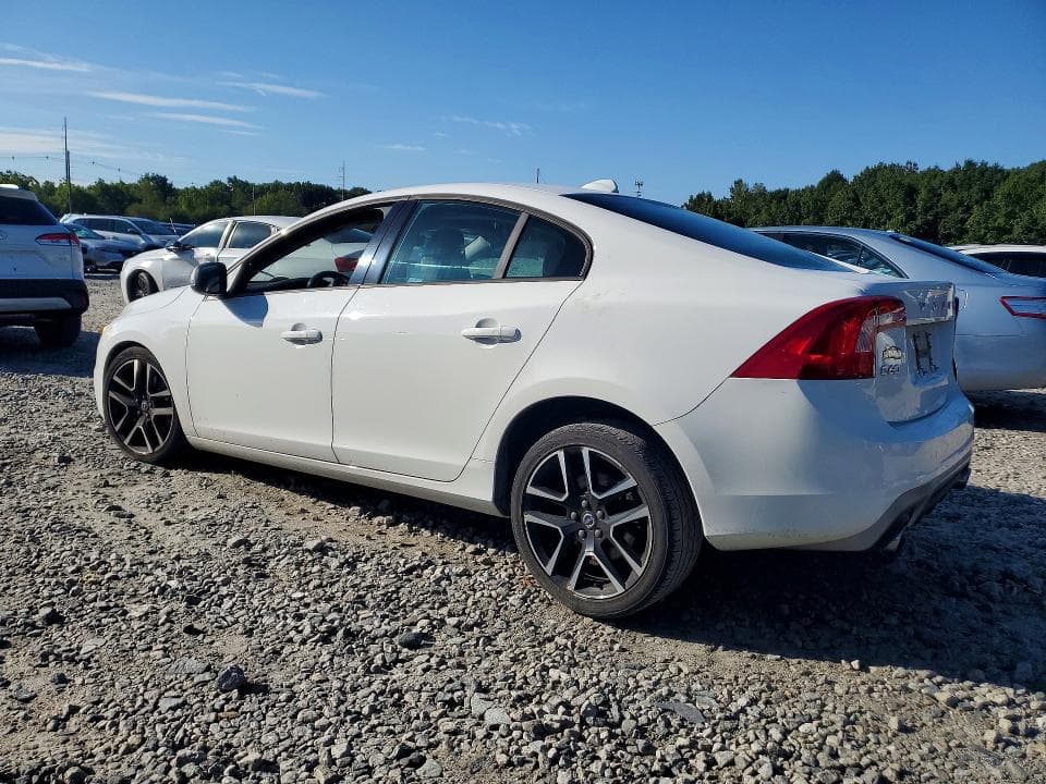 2018 VOLVO S60 DYNAMIC 2