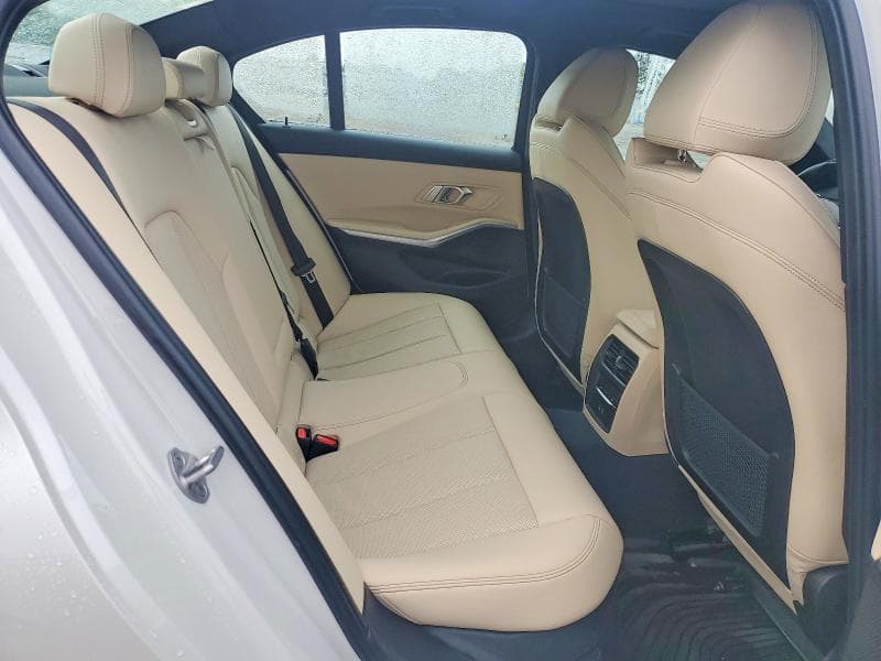 2023 BMW 330XI 10