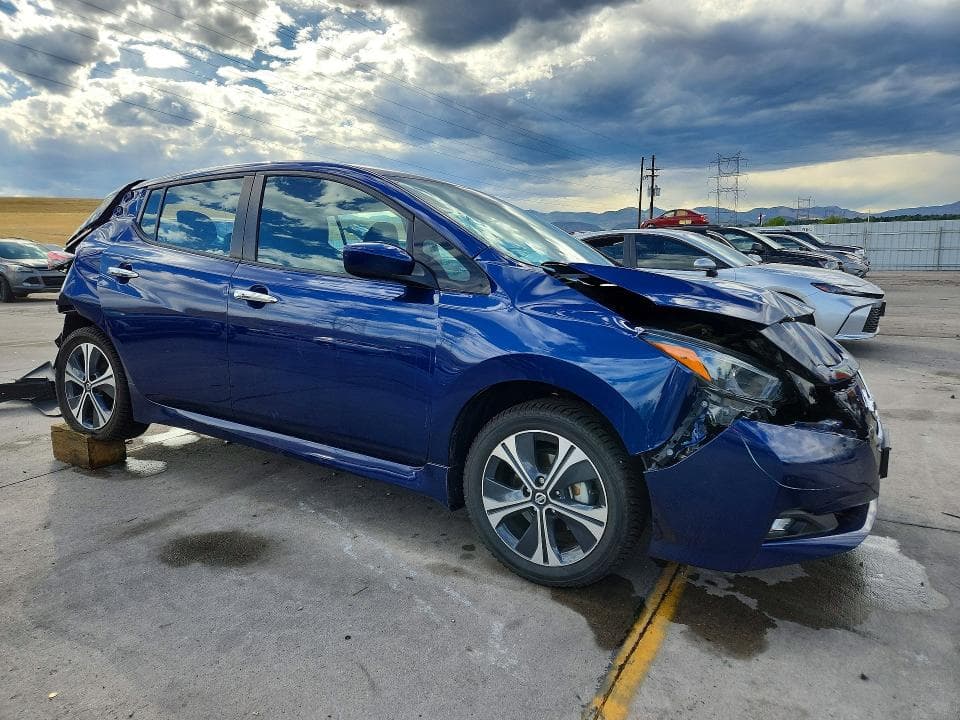 2022 NISSAN LEAF SV 4