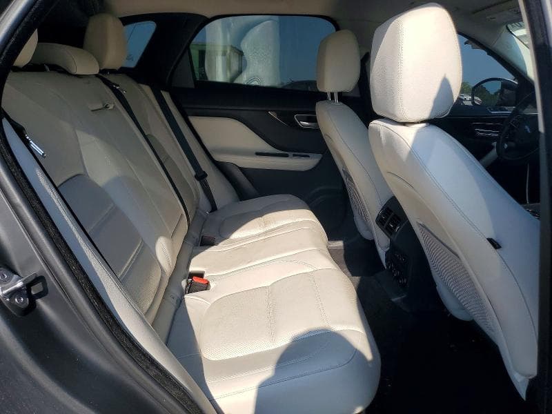 2017 JAGUAR F-PACE PRESTIGE 11