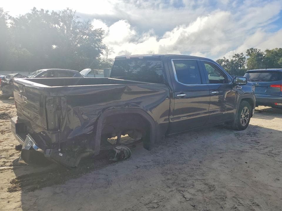 2025 GMC SIERRA C1500 SLT 3