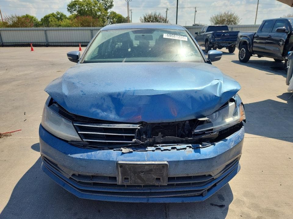 2017 VOLKSWAGEN JETTA SE 5
