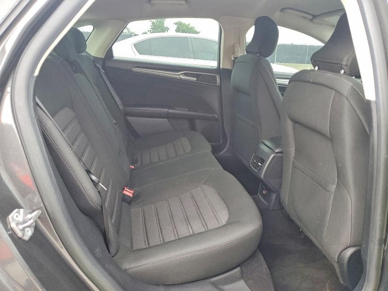 2019 FORD FUSION SE 10