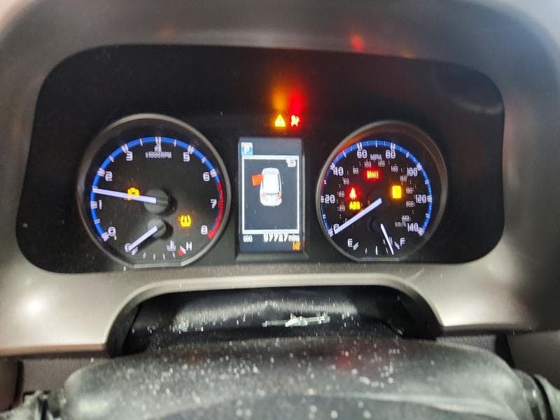 2017 TOYOTA RAV4 XLE 9
