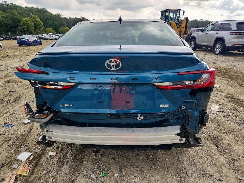 2025 TOYOTA CAMRY SE 6