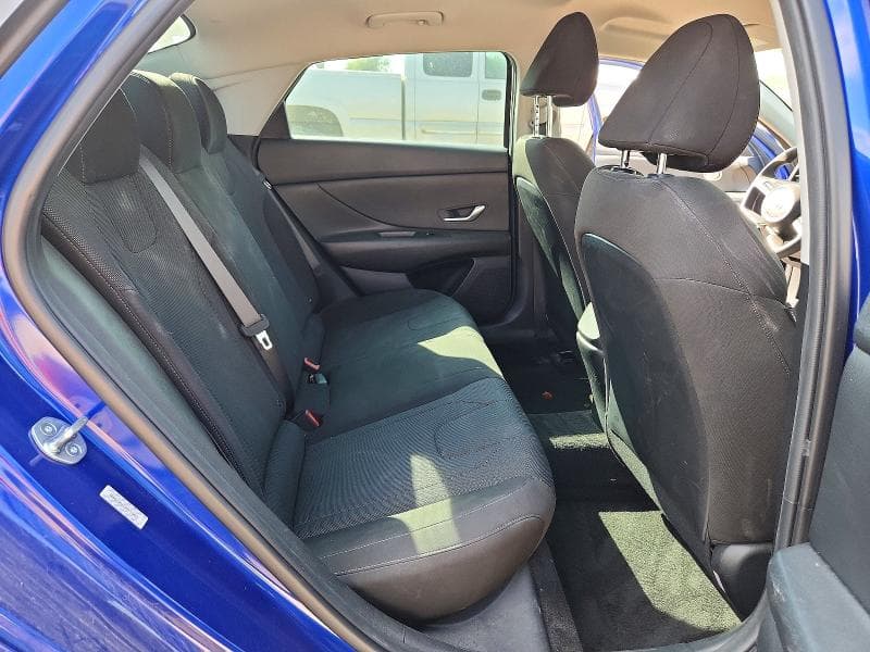2023 HYUNDAI ELANTRA SE 10