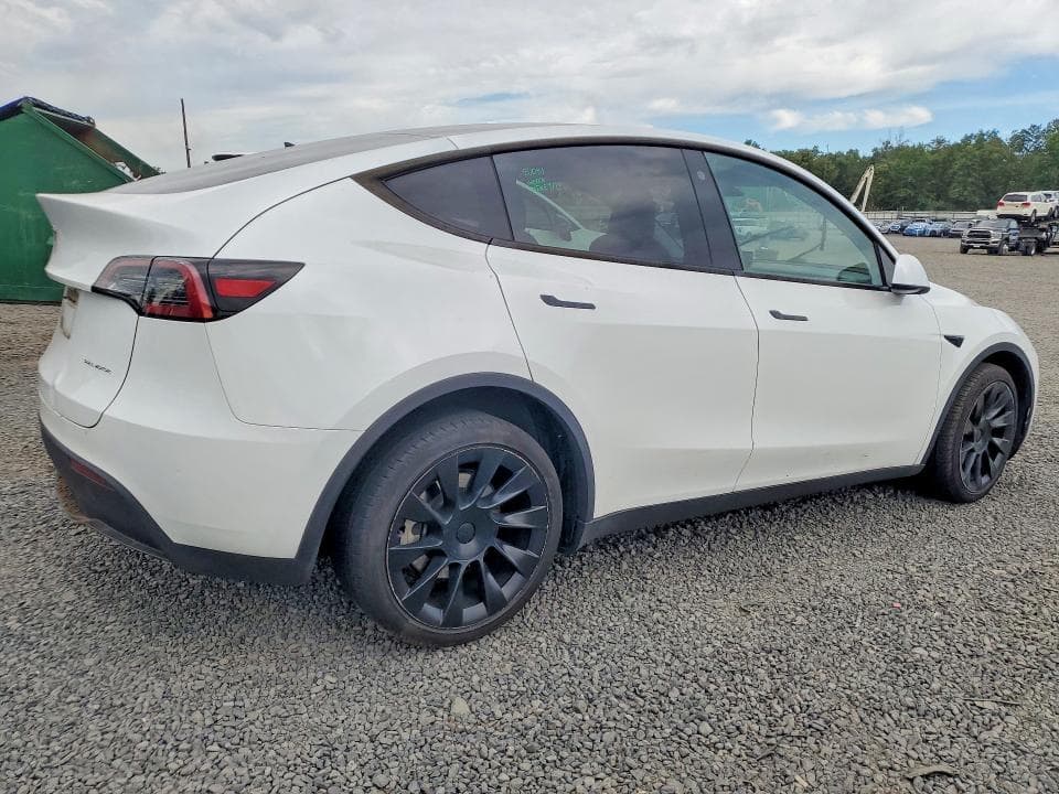 2023 TESLA MODEL Y 3