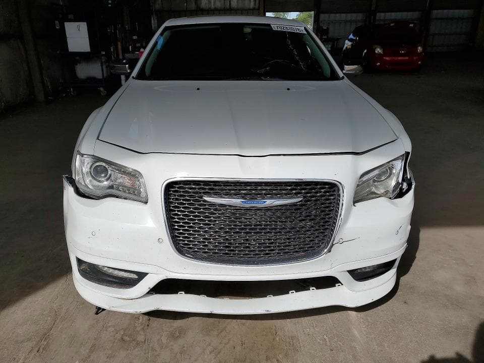 2018 CHRYSLER 300 LIMITED 5