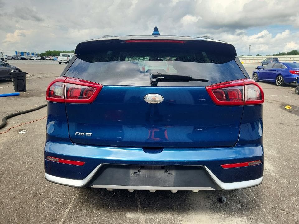2017 KIA NIRO LX 6