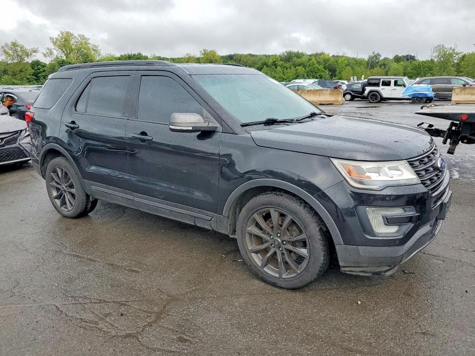 2017 FORD EXPLORER XLT 4