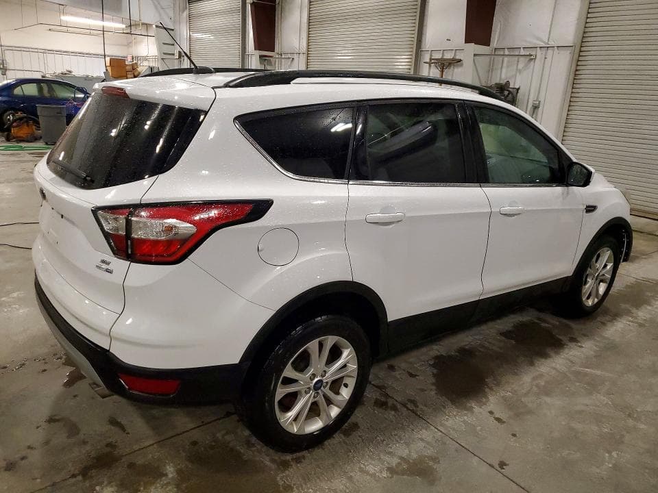 2018 FORD ESCAPE SE 3