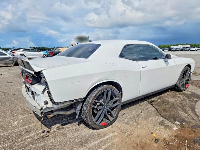 2018 DODGE CHALLENGER SXT 3