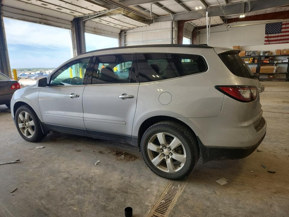 2017 CHEVROLET TRAVERSE LT 2