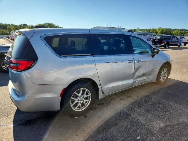2024 CHRYSLER PACIFICA TOURING L 3