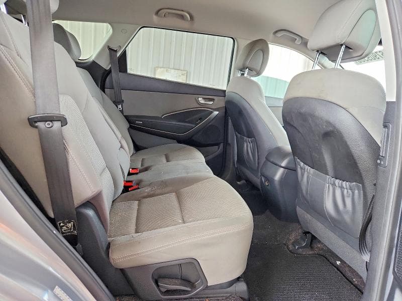 2017 HYUNDAI SANTA FE SE 10
