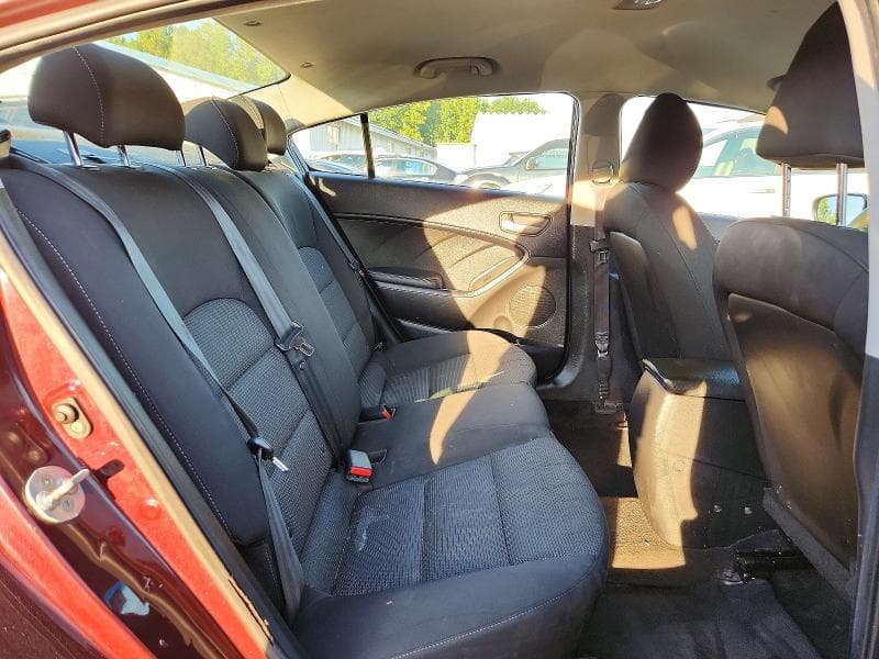2017 KIA FORTE LX 10