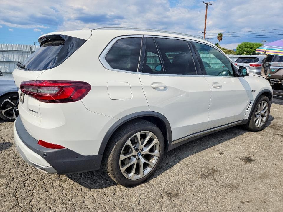 2022 BMW X5 XDRIVE45E 3