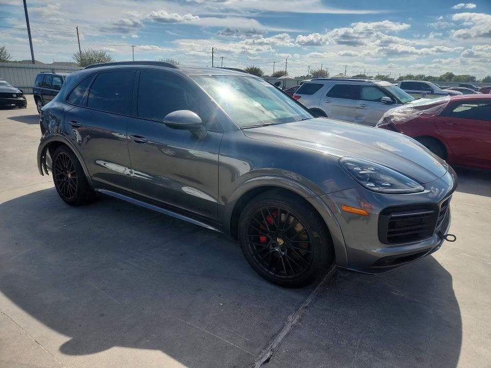 2021 PORSCHE CAYENNE GTS 4