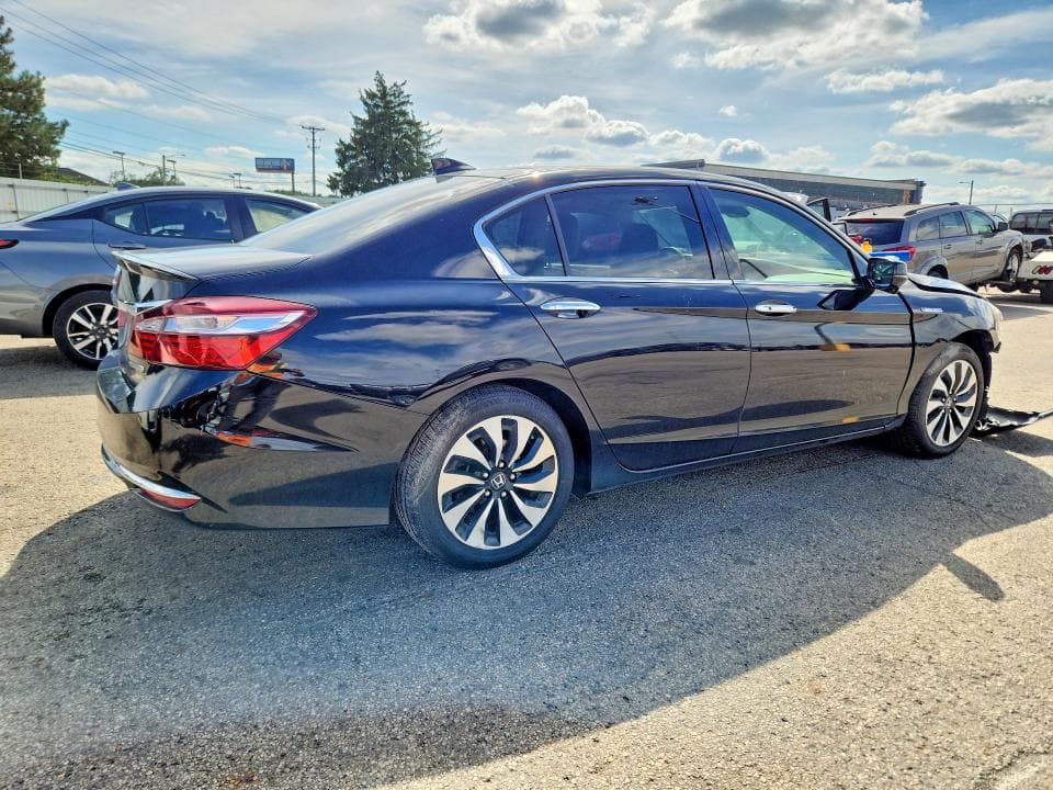 2017 HONDA ACCORD HYBRID 3